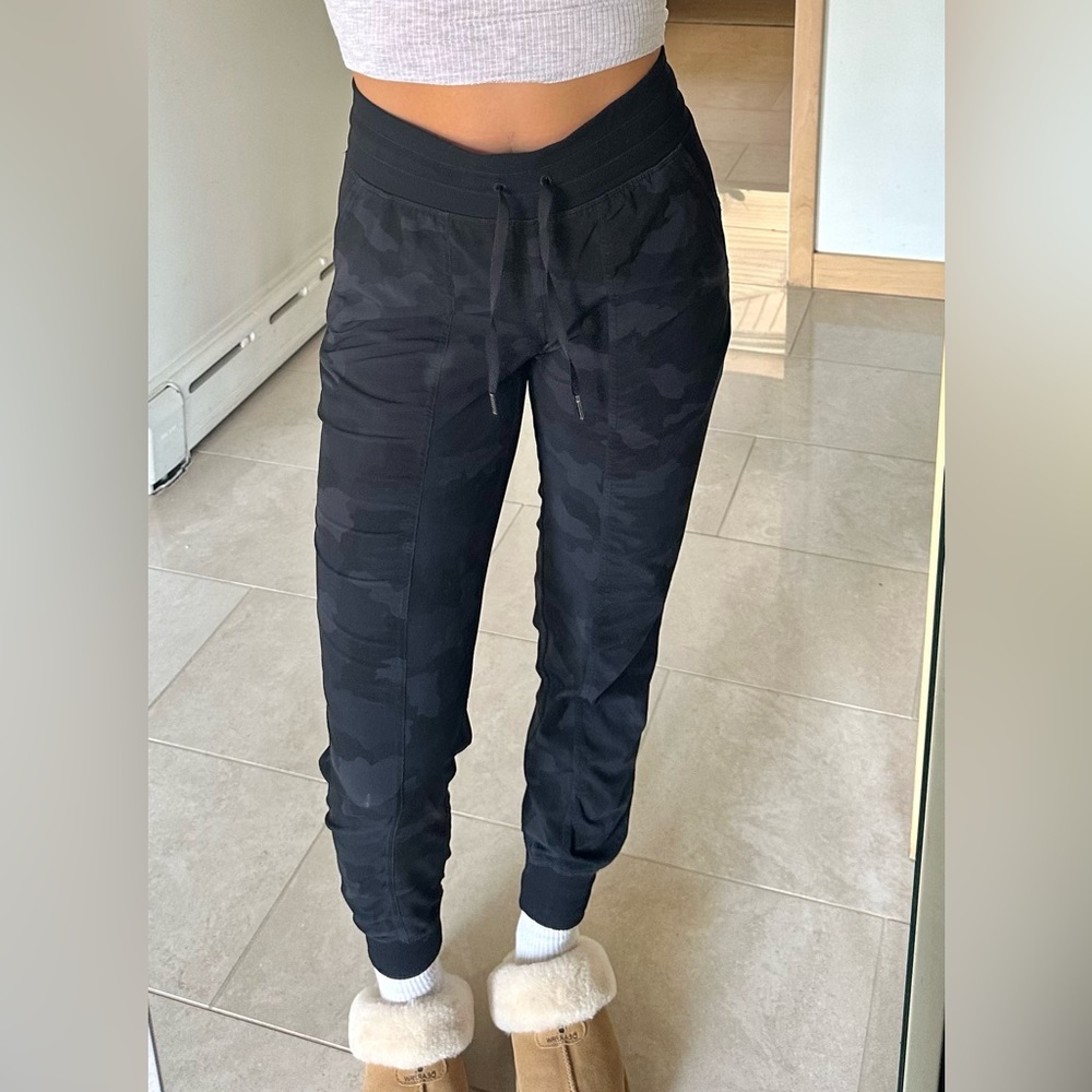 Lululemon Camouflage Black Joggers - Picture 8 of 8